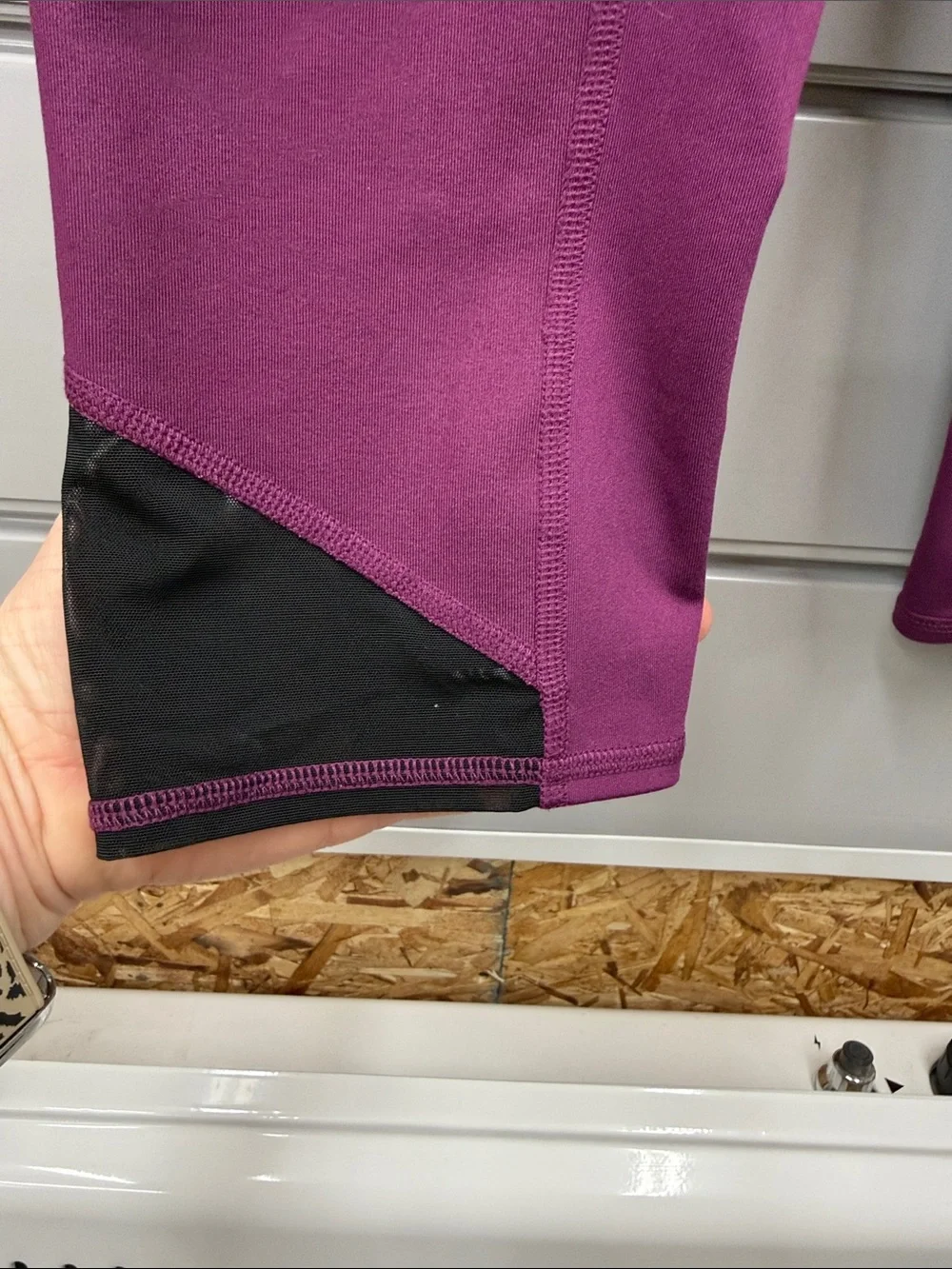 Alo fuchsia, color Active Capri Leggings